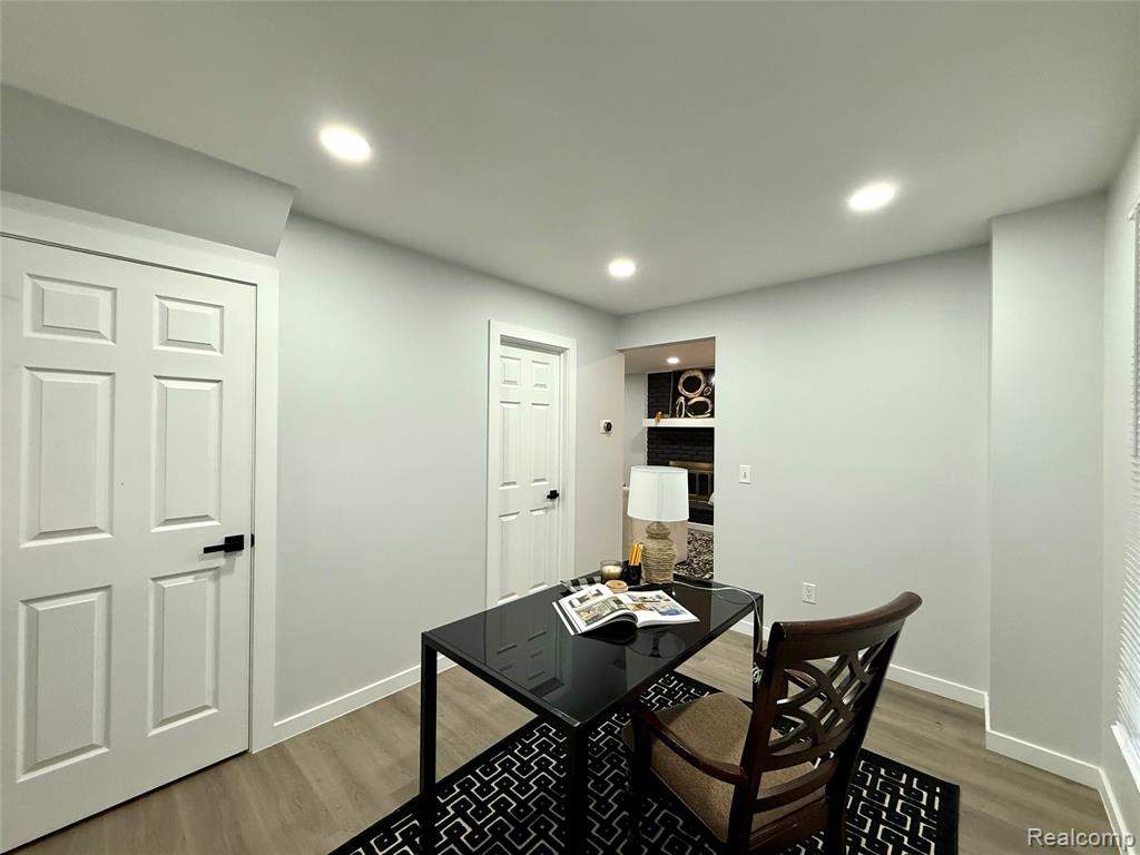92 Foxboro Drive Rochester Hills, MI 48309 - Photo 16 of 57