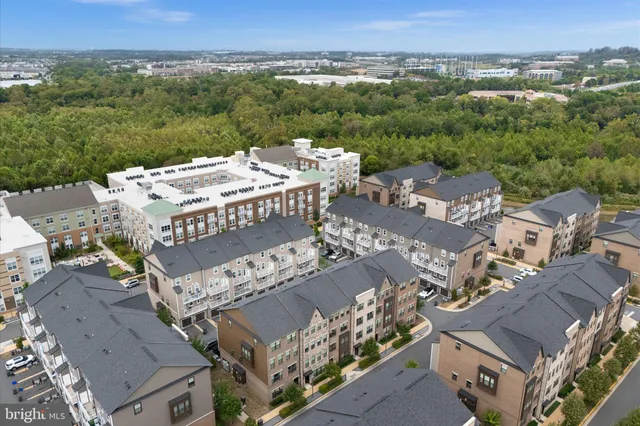 $595,000 | 45206 Lettermore Square, Sterling, VA 20166