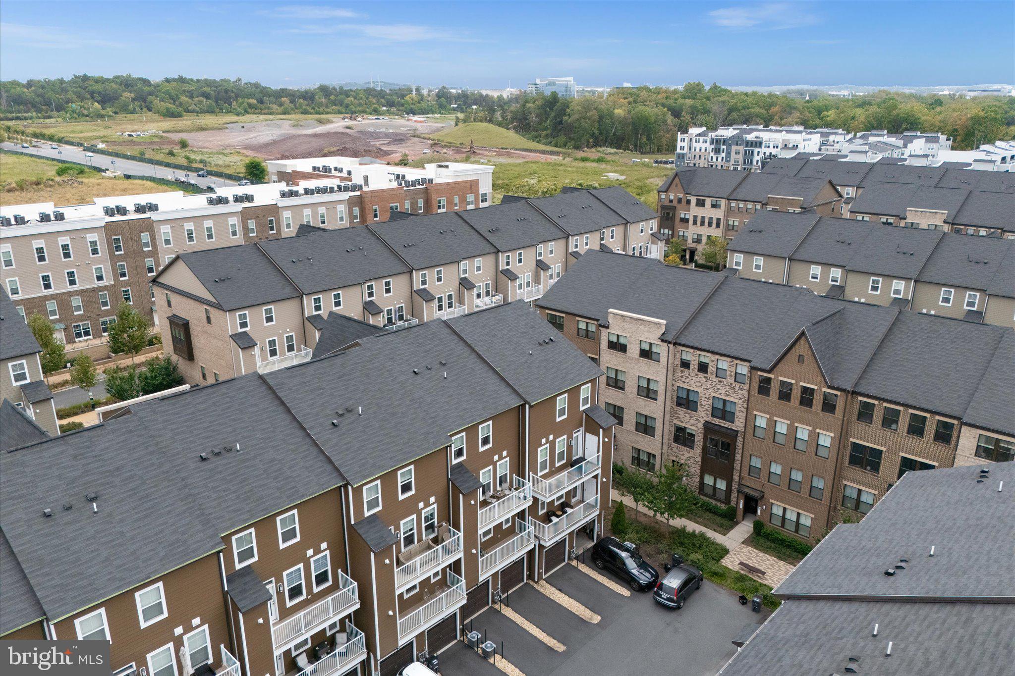 45206 Lettermore Square Sterling, VA 20166 - Photo 39 of 42 an aerial view of multiple house