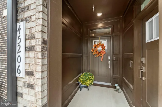 $595,000 | 45206 Lettermore Square, Sterling, VA 20166