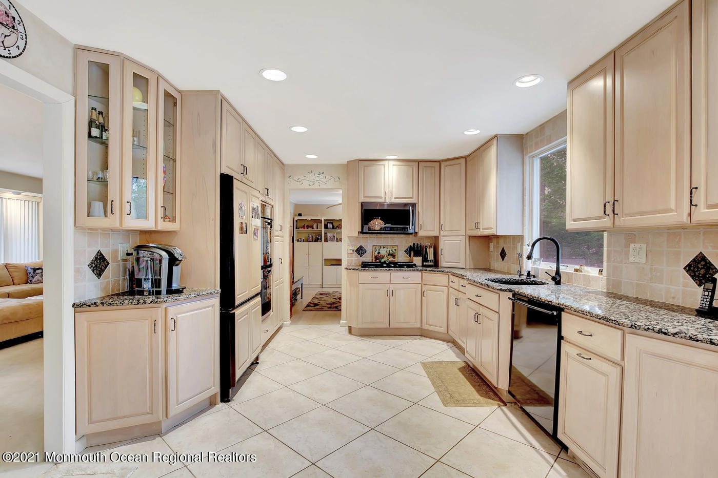 42 Regina Road Morganville, NJ 07751 - Photo 8 of 29 Kitchen