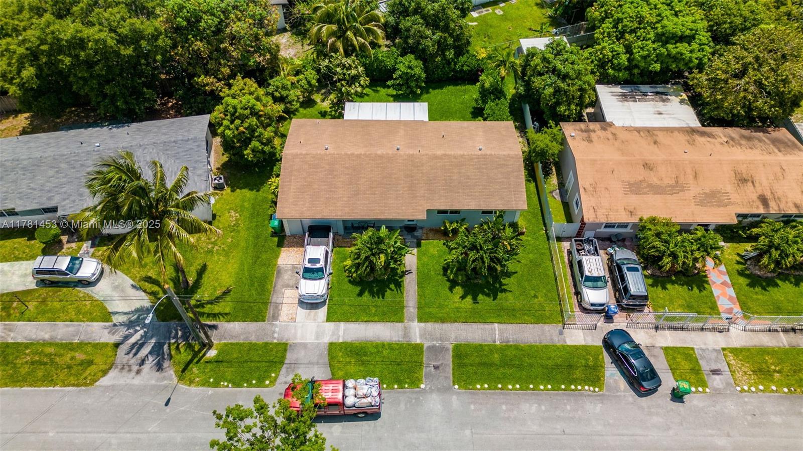 Biscayne Gardens Miami, FL 33167 - Photo 19 of 22