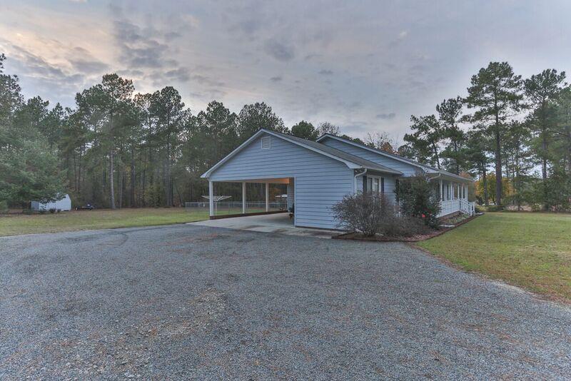 225 Ledbetter Road Rockingham, NC 28379 - Photo 5 of 28 1O8A7575_preview_jpeg