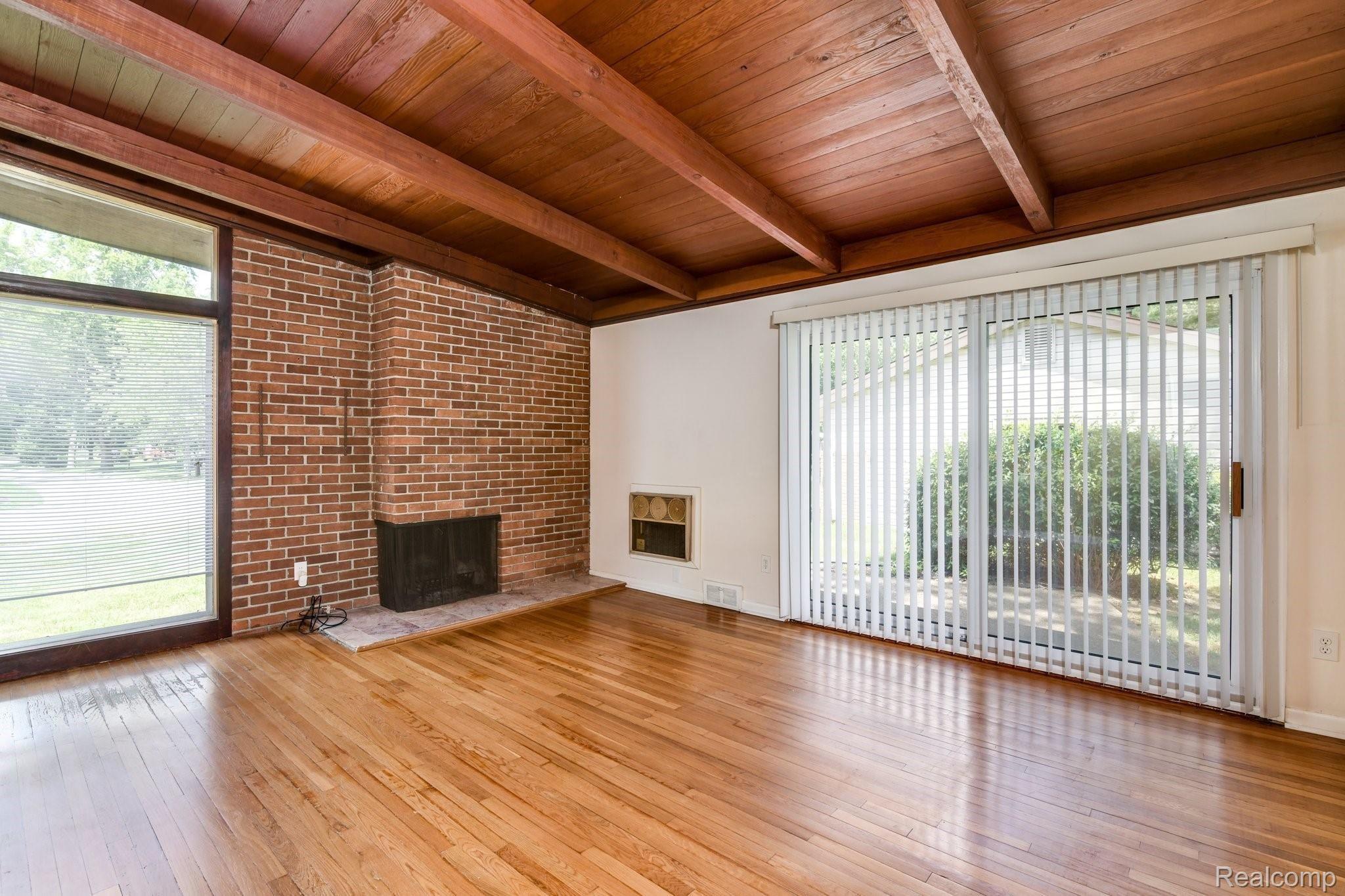 29146 Rambling Road Southfield, MI 48076 - Photo 5 of 30 29146+Rambling+Rd+Southfield-10-web.jpg