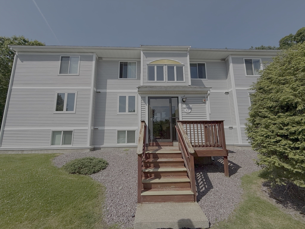 330 Sunderland Road, Unit 39 Worcester, MA 01604 - Photo 1 of 15