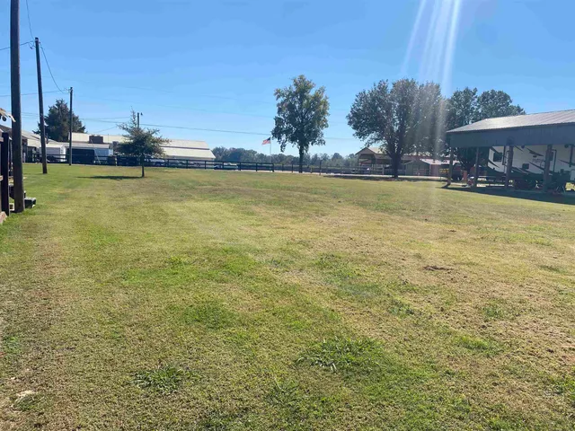 $41,900 | 2 Catfish Lane, Crump, TN 38327