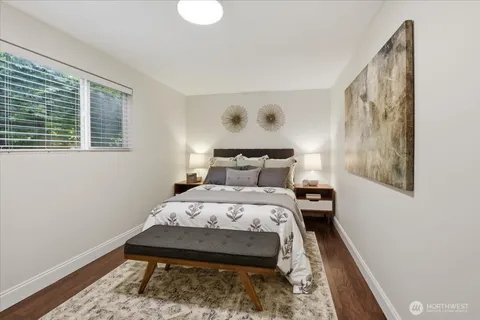 $350,000 | 2552 14th Avenue West, Unit 203, Seattle, WA 98119