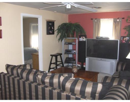 119 Methuen Street Springfield, MA 01119 - Photo 4 of 21 Gallery Image 4