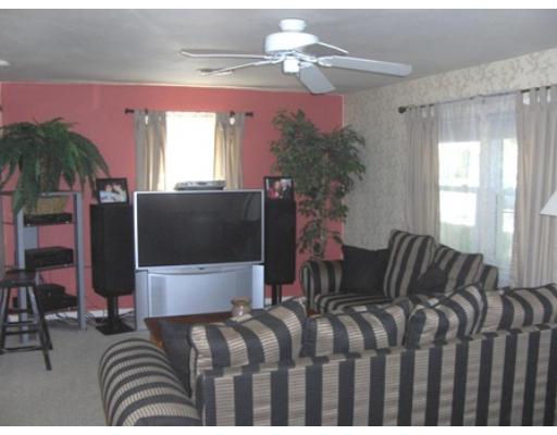 119 Methuen Street Springfield, MA 01119 - Photo 6 of 21 Gallery Image 6