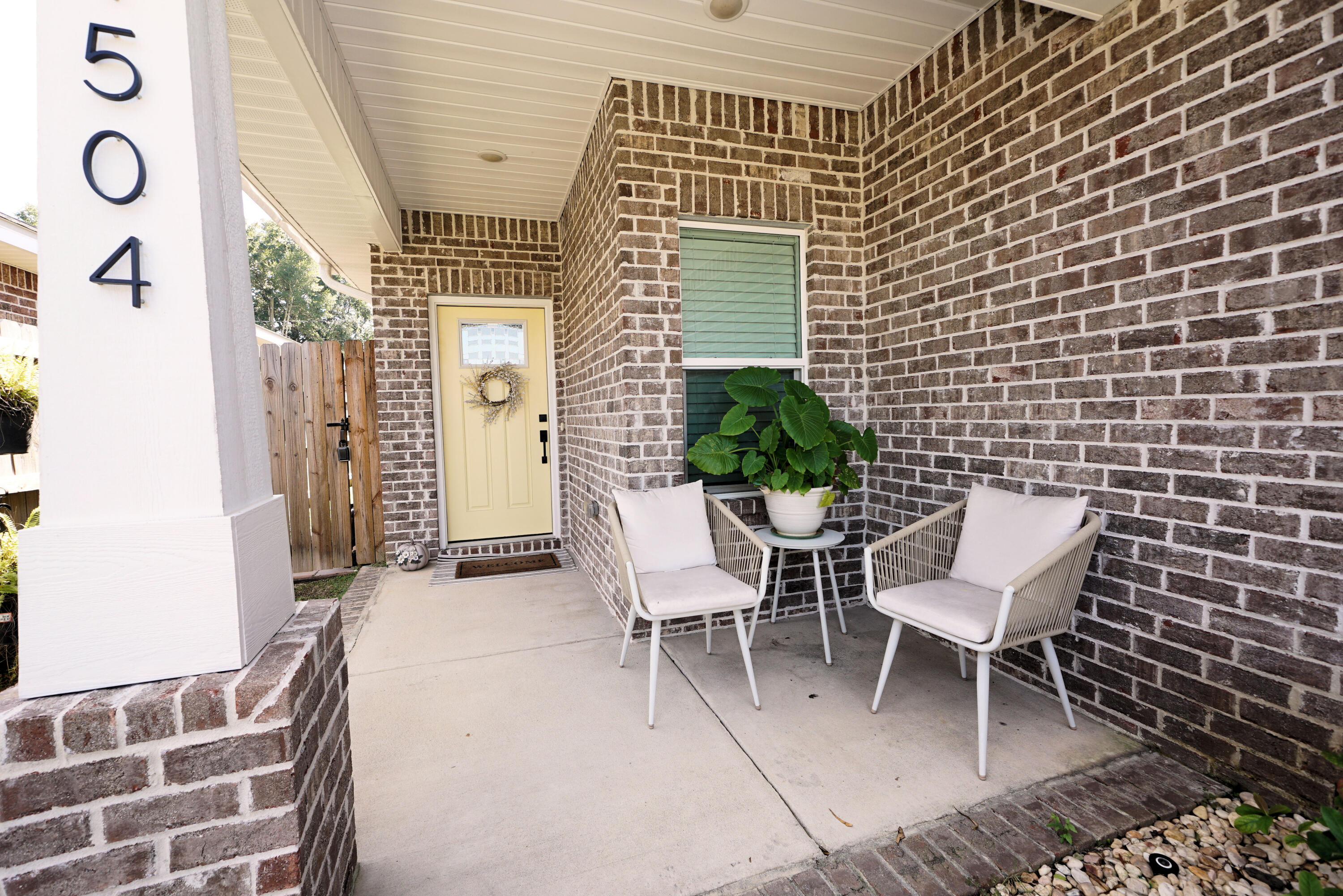 1504 27th Street Niceville, FL 32578 - Photo 2 of 43 1504_27thFrt5