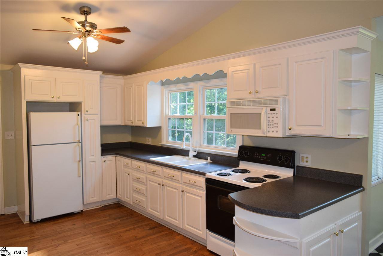 195 Ben Bonner Road Cowpens, SC 29330 - Photo 11 of 27
