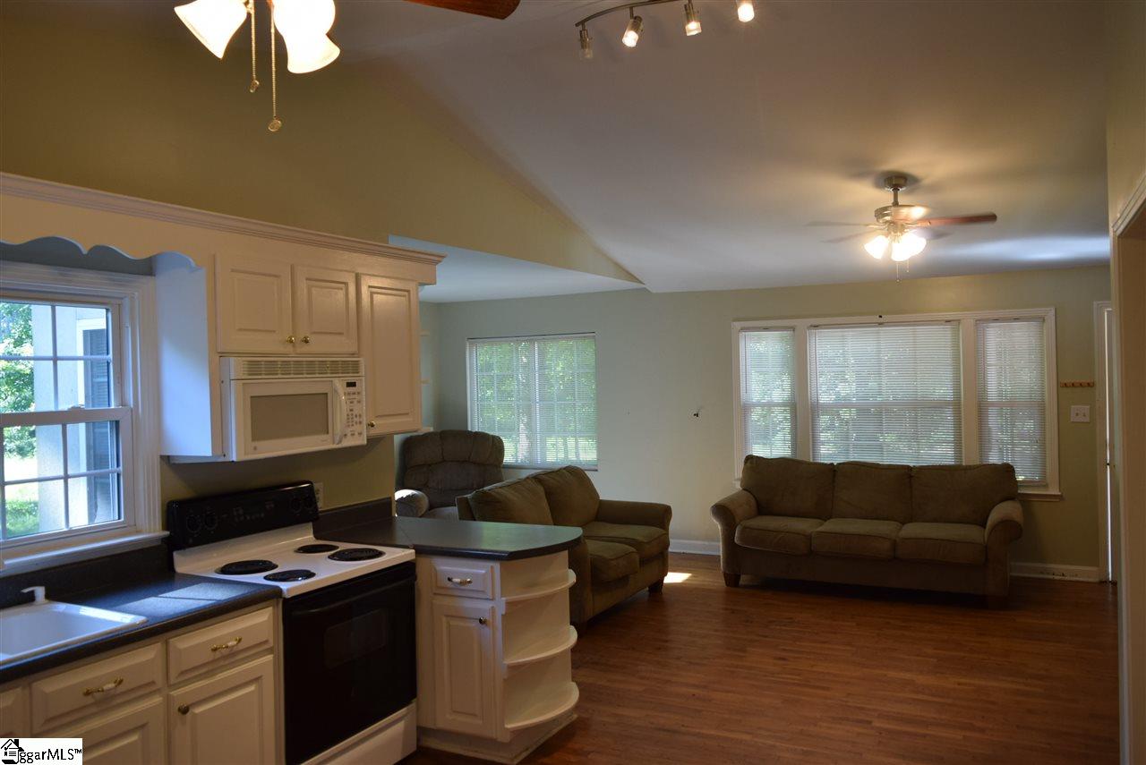 195 Ben Bonner Road Cowpens, SC 29330 - Photo 5 of 27