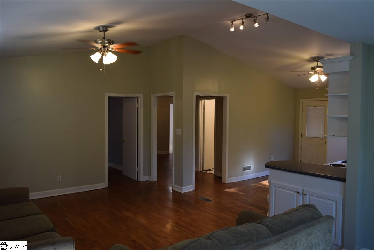 195 Ben Bonner Road Cowpens, SC 29330 - Photo 9 of 27