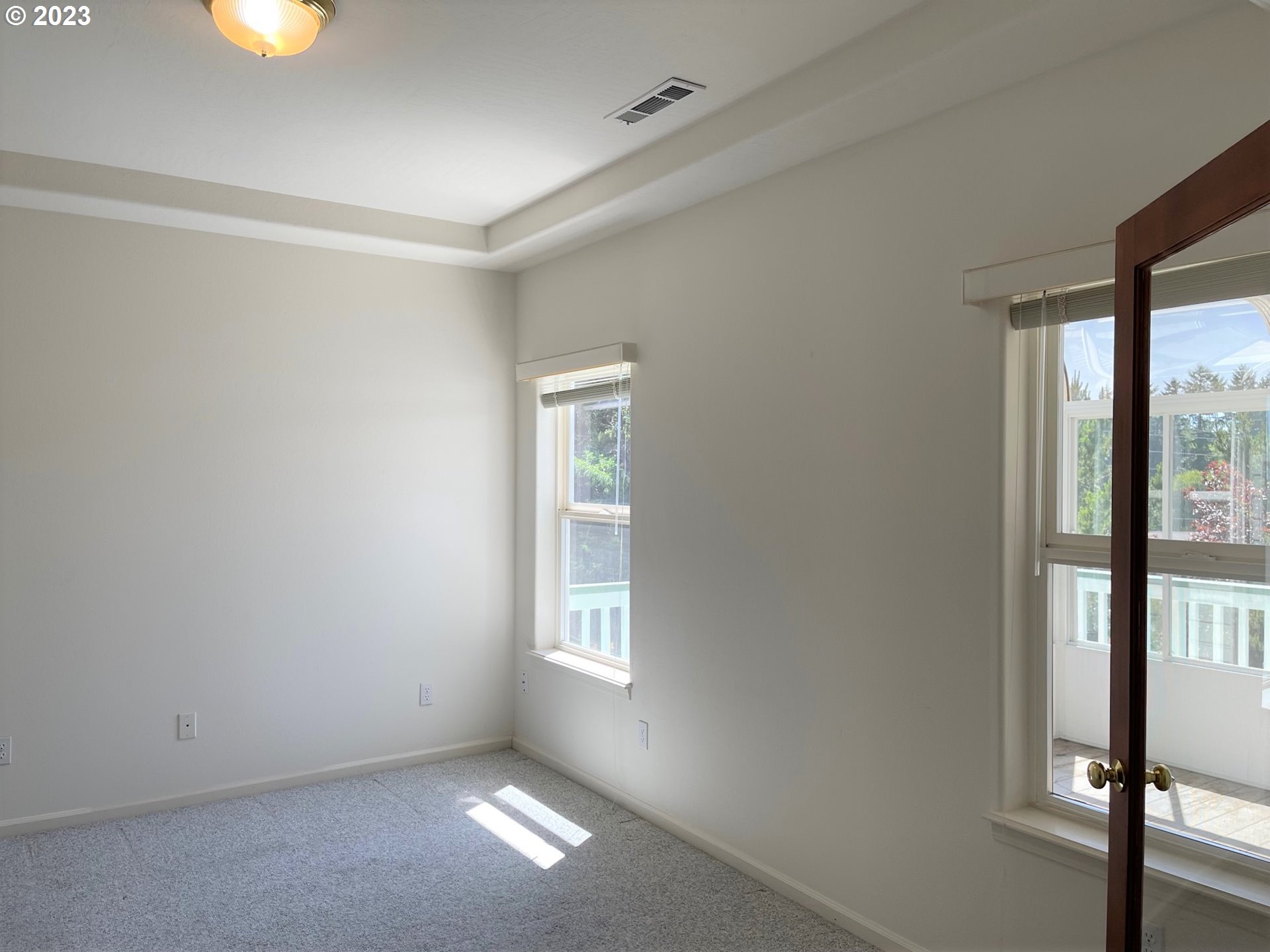 919 3rd Street Brookings, OR 97415 - Photo 12 of 36 a view of empty room with window