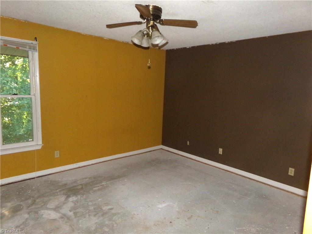 944 South Ridge Court, Unit 143 Winston-Salem, NC 27107 - Photo 10 of 14