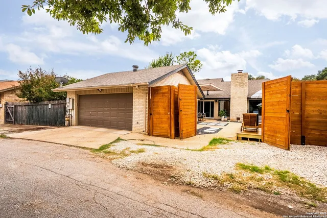 $2,900 | 11314 Whisper Willow Street, San Antonio, TX 78230