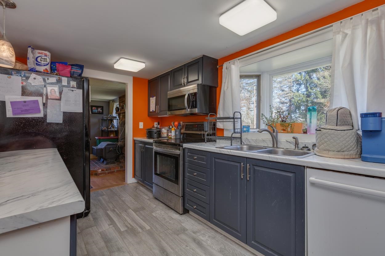 88 Burnham Intervale Road Hopkinton, NH 03229 - Photo 11 of 18