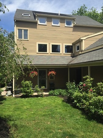 22 Edgewood Road Marblehead, MA 01945 - Photo 2 of 15 Gallery Image 2
