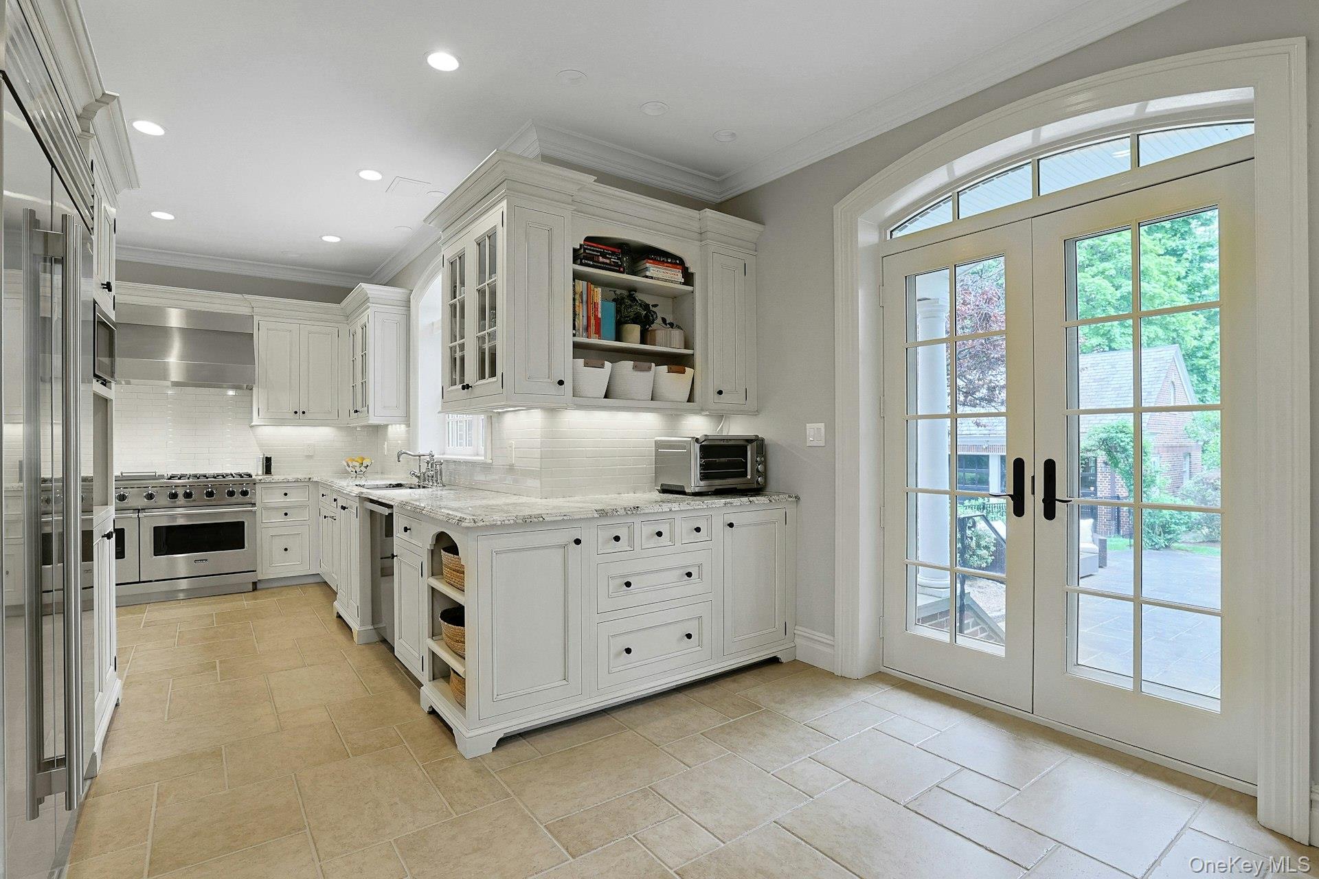 7 Forest Circle New Rochelle, NY 10804 - Photo 14 of 49