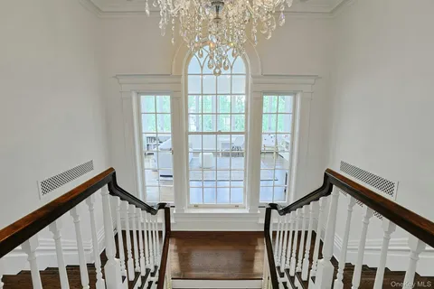$2,950,000 | 7 Forest Circle, New Rochelle, NY 10804