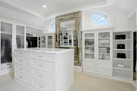 $2,950,000 | 7 Forest Circle, New Rochelle, NY 10804