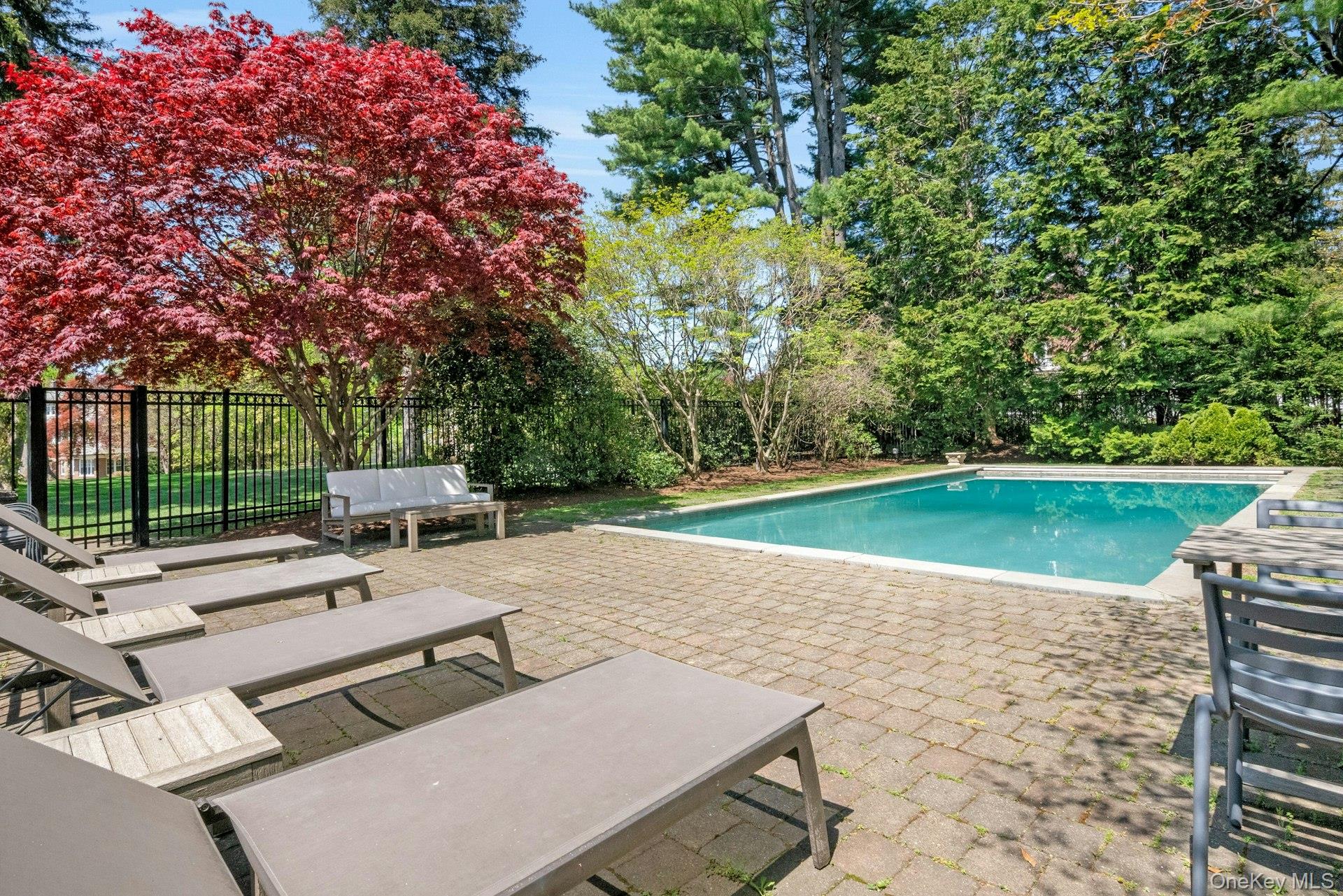 7 Forest Circle New Rochelle, NY 10804 - Photo 41 of 49