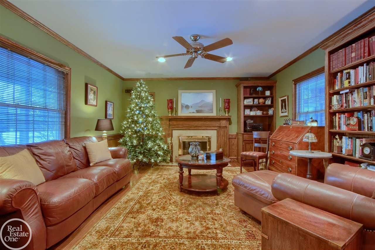 798 Pemberton Road Grosse Pointe Park, MI 48230 - Photo 8 of 47 Gallery Image 8