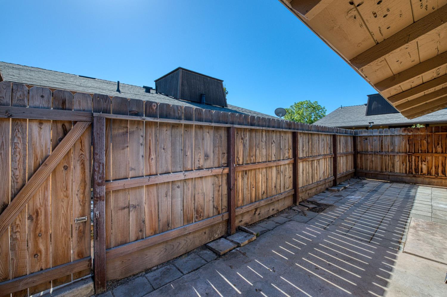 4909 North 7th Street, Unit R Fresno, CA 93726 - Photo 18 of 29