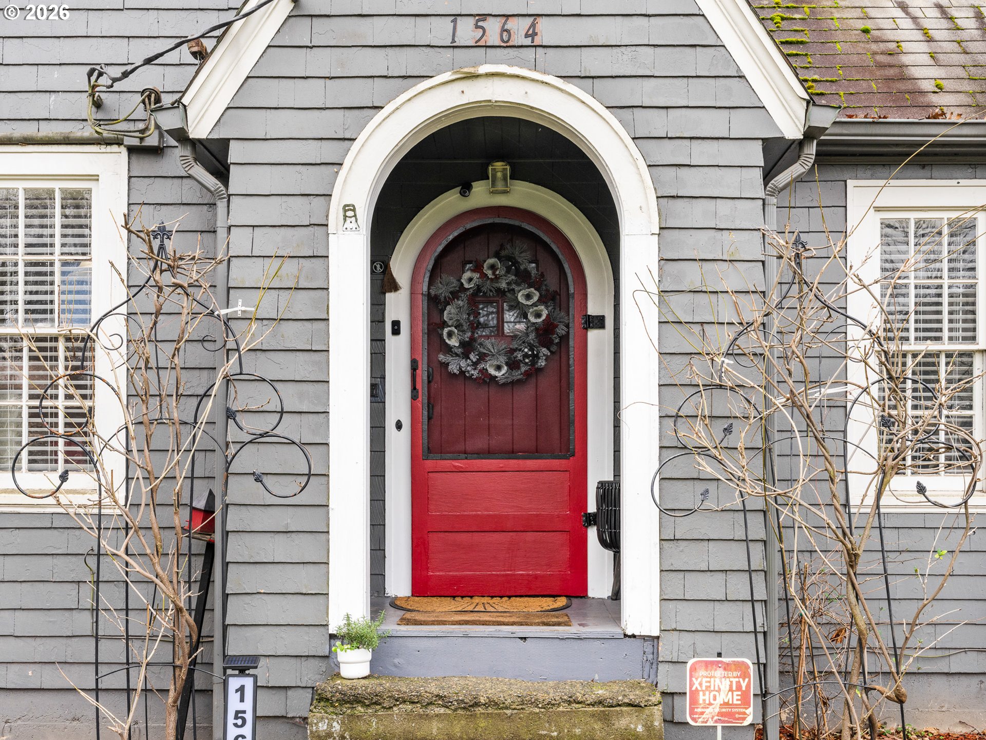 1564 Center Street Northeast Salem, OR 97301 - Photo 2 of 23