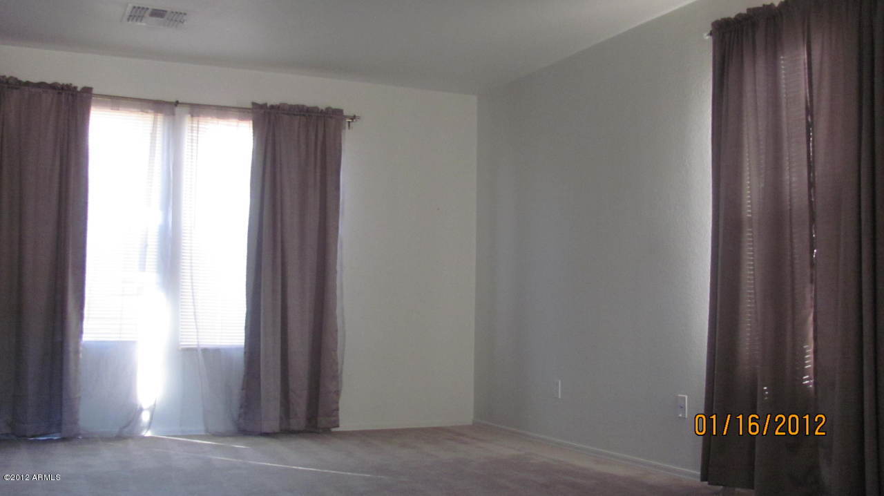 9363 West Eaton Road Phoenix, AZ 85037 - Photo 4 of 4 LIVING ROOM