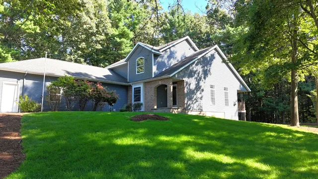 $435,000 | 5221 Jackson Court, Montague, MI 49437