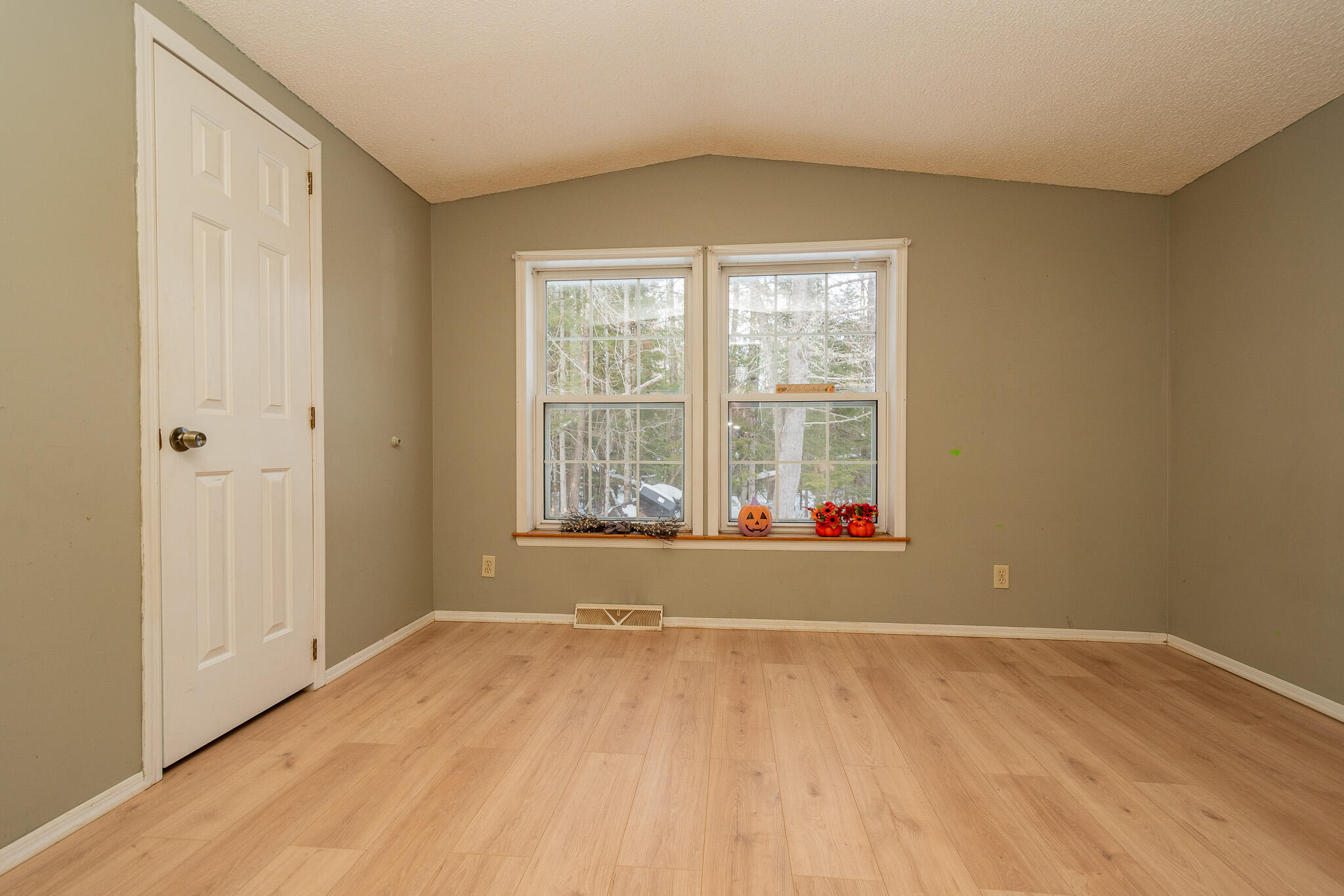 103 Ferry Road Milo, ME 04463 - Photo 21 of 52 DSC_0105
