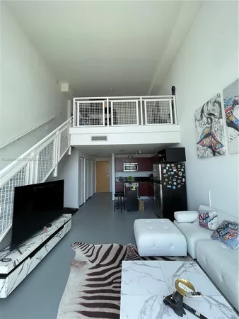 $2,750 | 253 Northeast 2nd Street, Unit 632, Miami, FL 33132