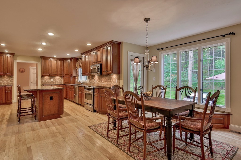 137 Green Road Bolton, MA 01740 - Photo 5 of 24