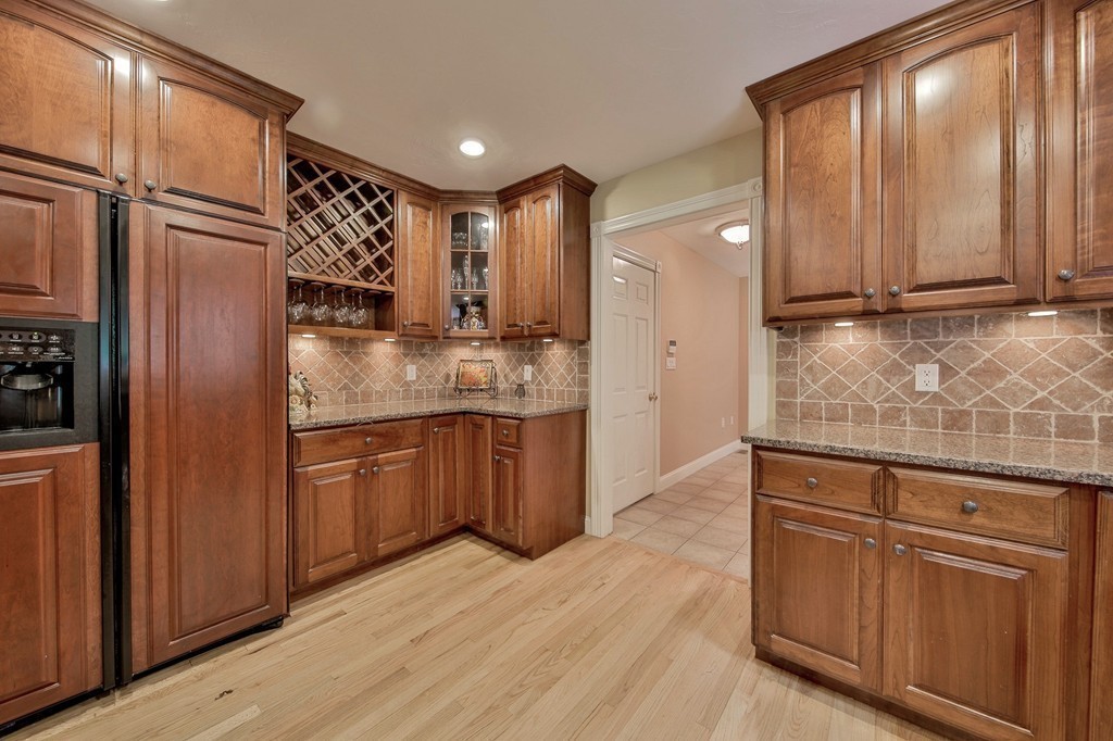 137 Green Road Bolton, MA 01740 - Photo 8 of 24