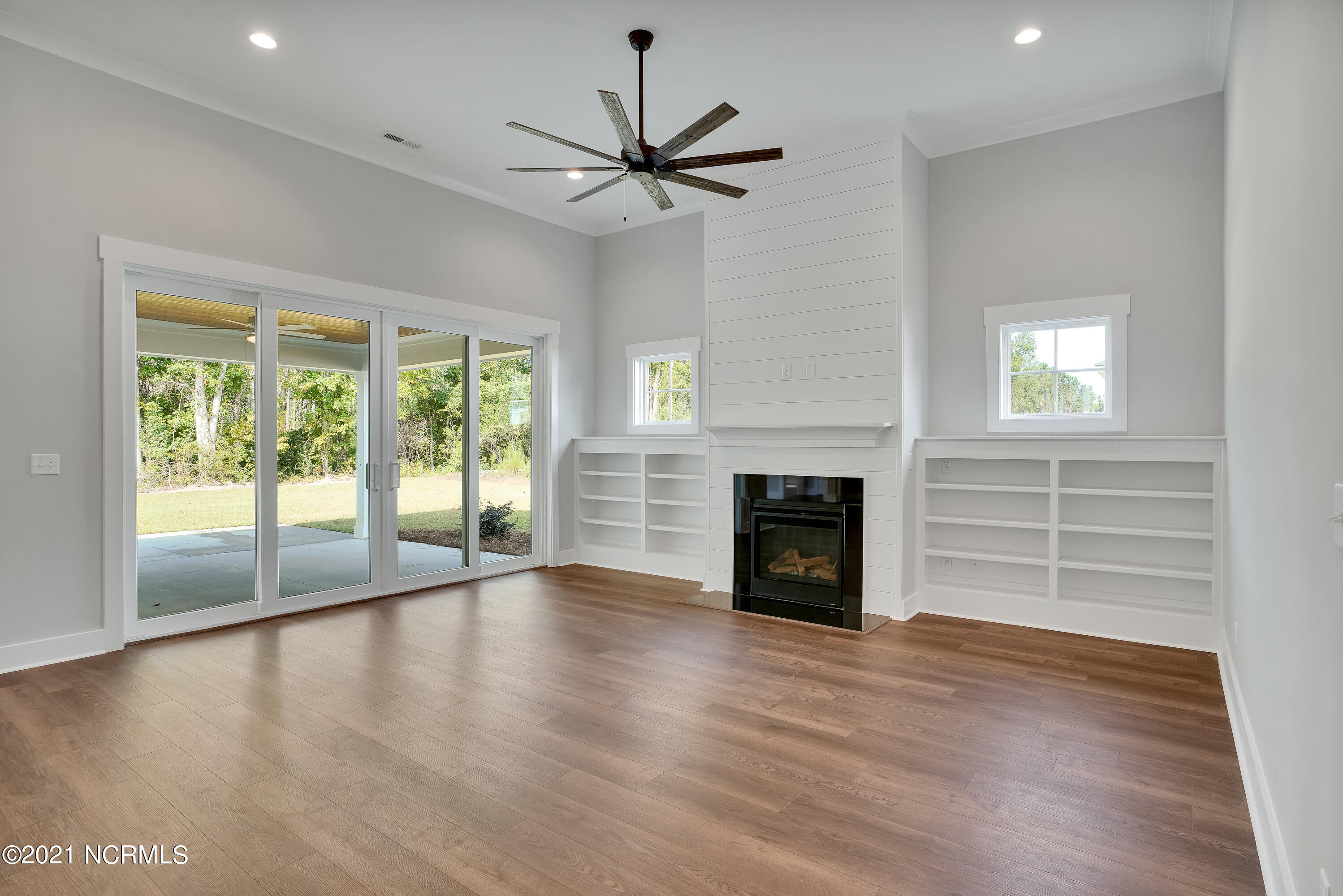 383 Camden Trail Hampstead, NC 28443 - Photo 19 of 47 325CamdenTrail-11