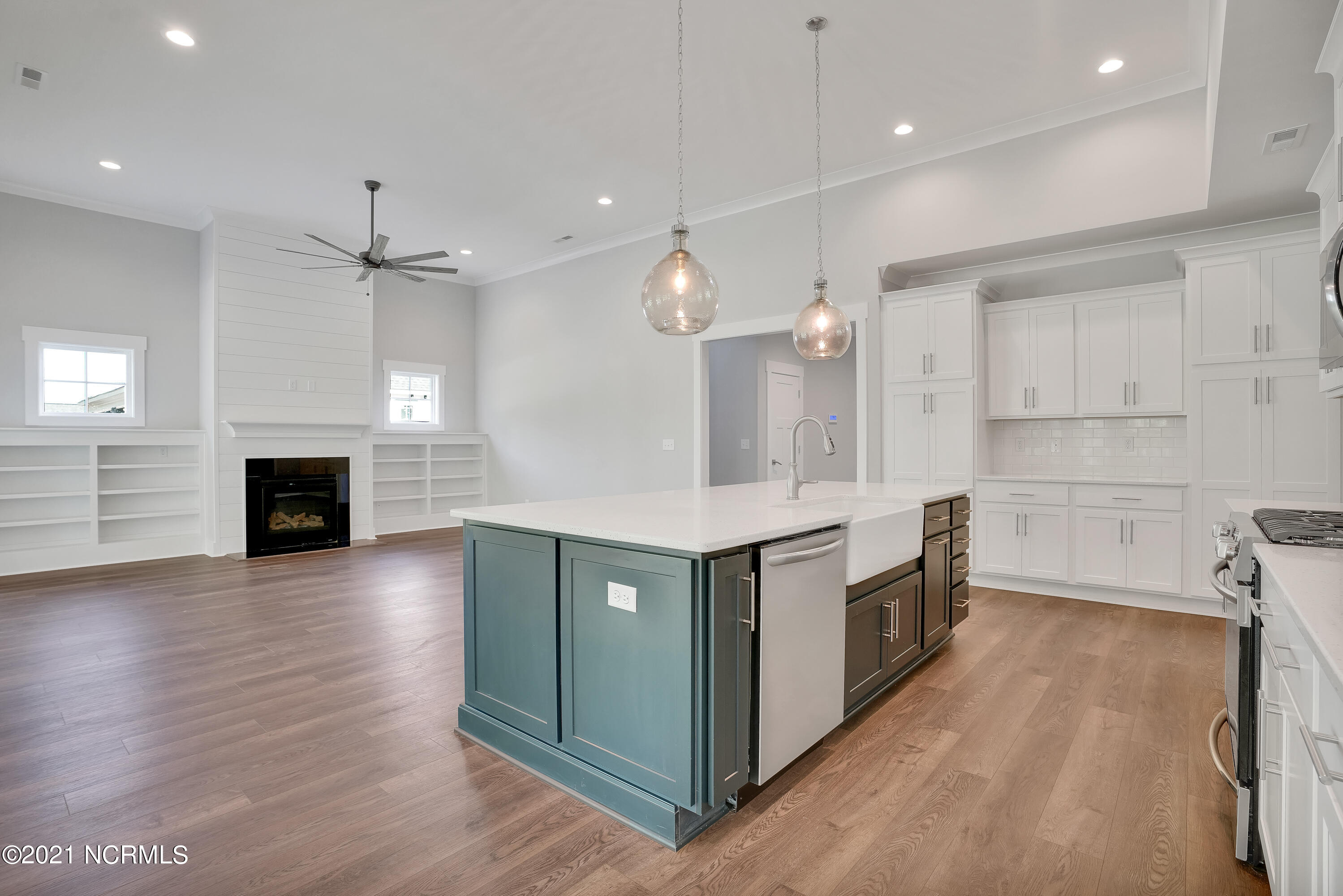 383 Camden Trail Hampstead, NC 28443 - Photo 9 of 47 325CamdenTrail-21