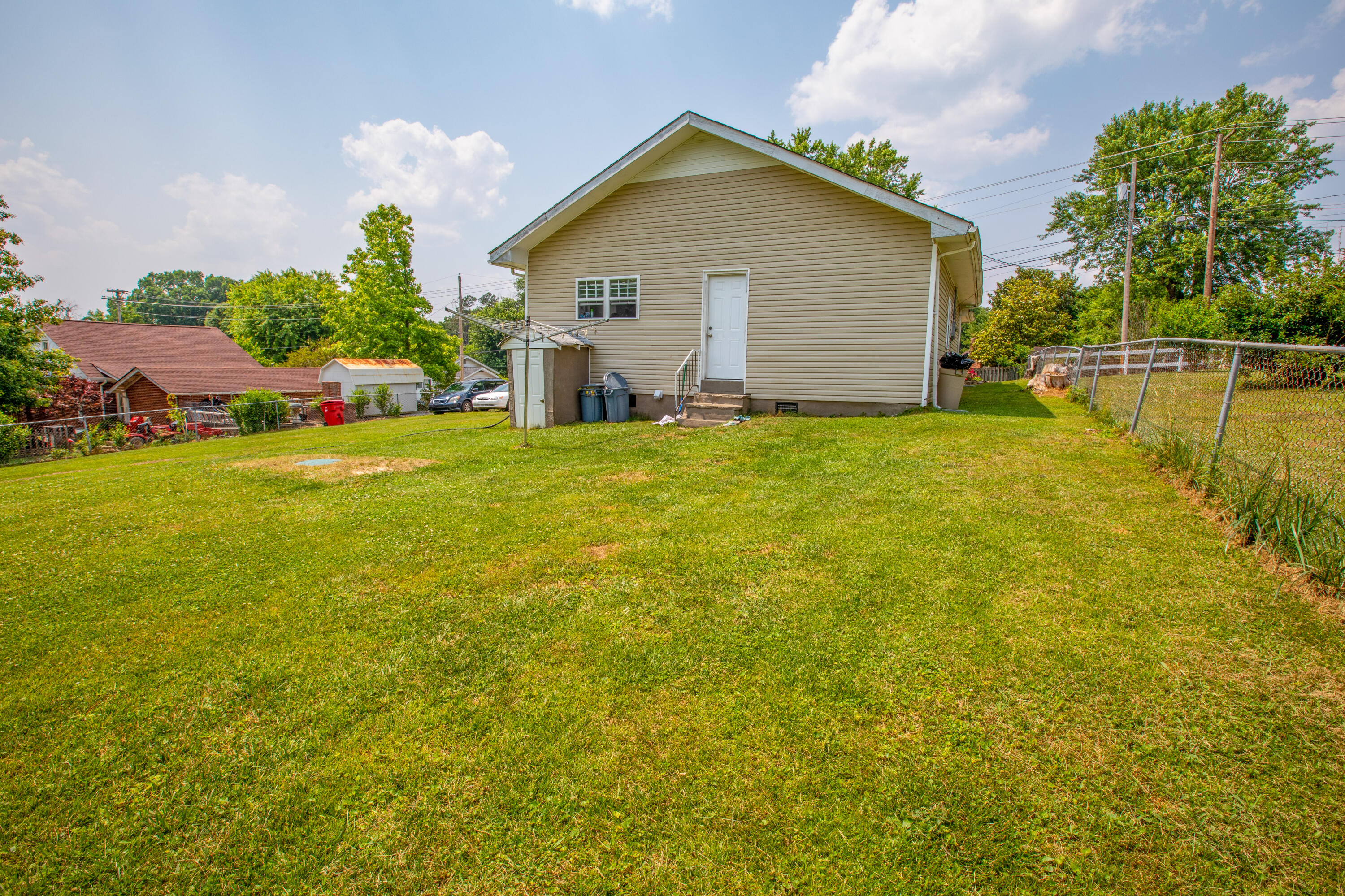 149 Corbin Circle Corbin, KY 40701 - Photo 4 of 20 0O5A4568-Edit