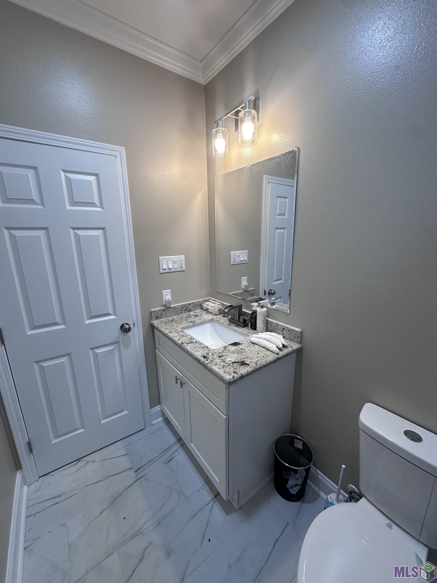 1503 Matilda Street Baton Rouge, LA 70802 - Photo 11 of 20 Hall Bath