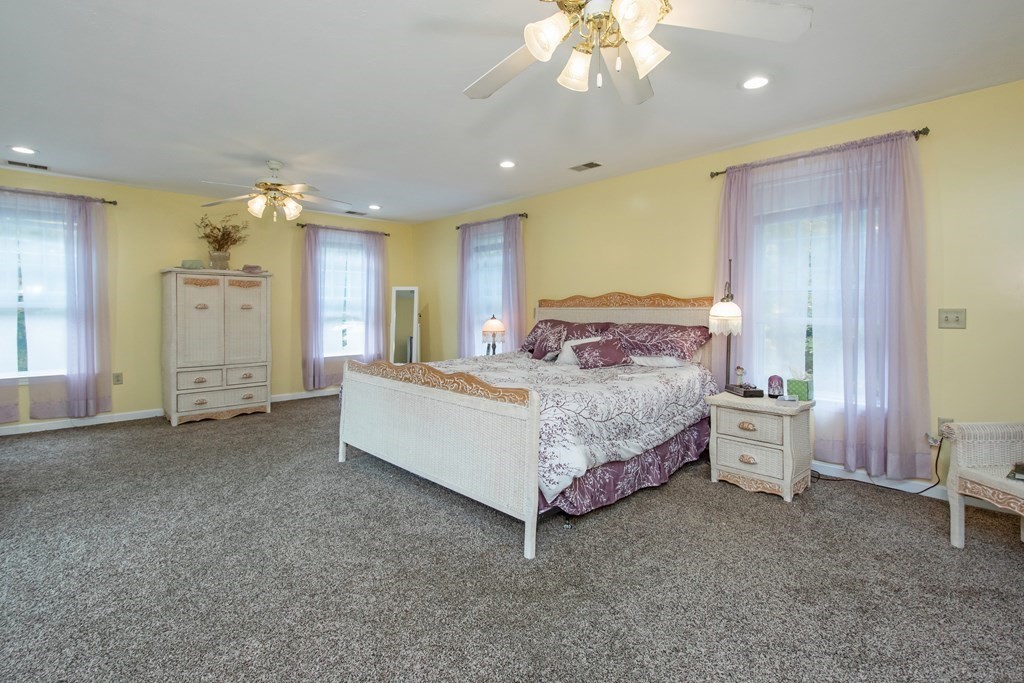 10 Mendon Road Sutton, MA 01590 - Photo 15 of 30