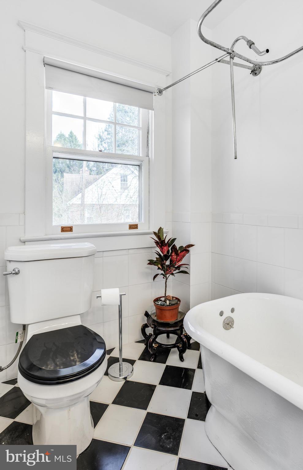 930 Randolph Road Silver Spring, MD 20904 - Photo 8 of 29 Bath