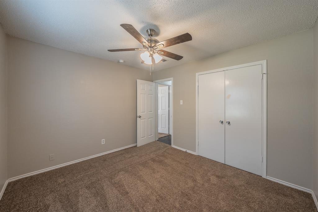 912 Red Oak Street Azle, TX 76020 - Photo 25 of 40
