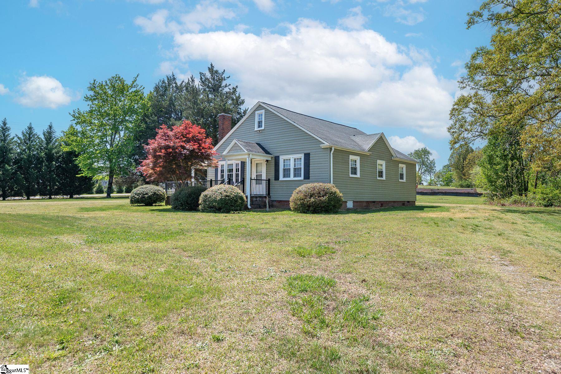 4132 Jordan Road Greer, SC 29651 - Photo 3 of 30