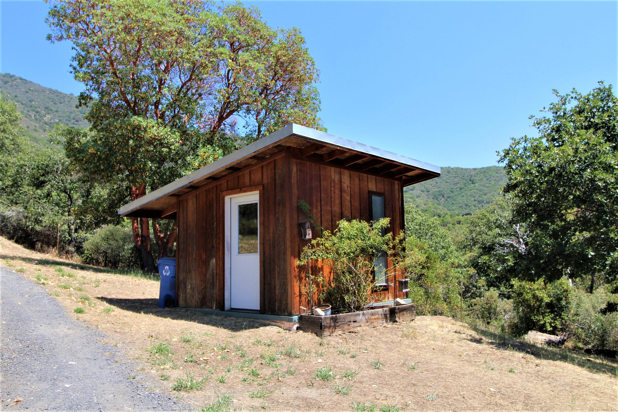 17170 North Applegate Road Grants Pass, OR 97527 - Photo 43 of 68 Well House