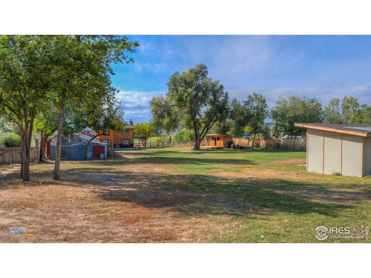 8155 Hygiene Road Longmont, CO 80503 - Photo 31 of 40 a view of outdoor space with garden view