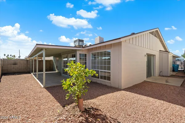 $2,200 | 8037 North 40th Avenue, Phoenix, AZ 85051