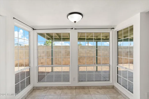 $2,200 | 8037 North 40th Avenue, Phoenix, AZ 85051