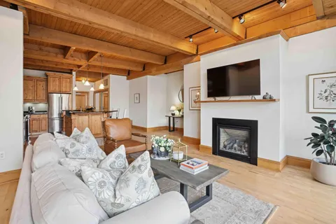 $580,000 | 130 South Water Street, Unit 106, Milwaukee, WI 53204