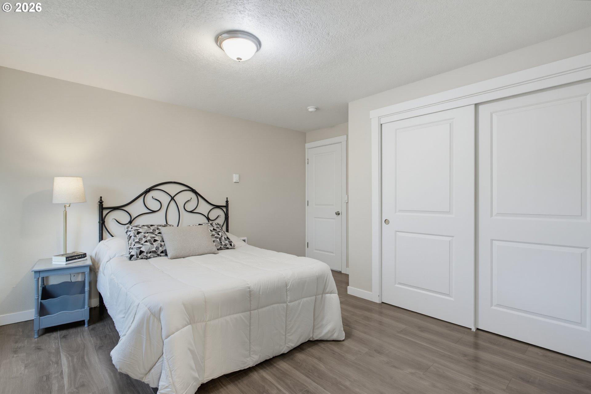 9705 Northeast Burton Road Vancouver, WA 98664 - Photo 18 of 39 Bedroom, Primary