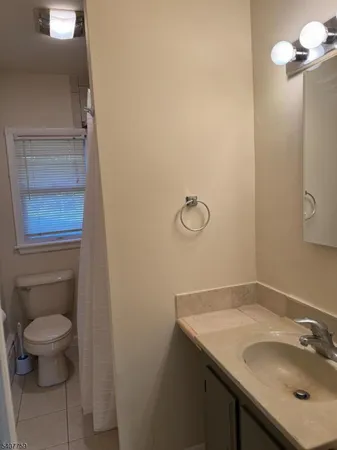 $1,950 | 53 3rd Street, Washington, NJ 07882